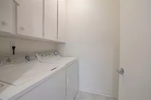 1800 Benjamin Franklin Dr, Sarasota, FL 34236 - Photo 16