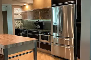 1323 Landings Dr, Sarasota, FL 34231 - Photo 8