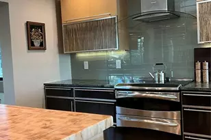 1323 Landings Dr, Sarasota, FL 34231 - Photo 6