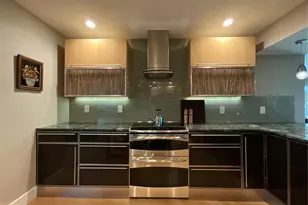 1323 Landings Dr, Sarasota, FL 34231 - Photo 10