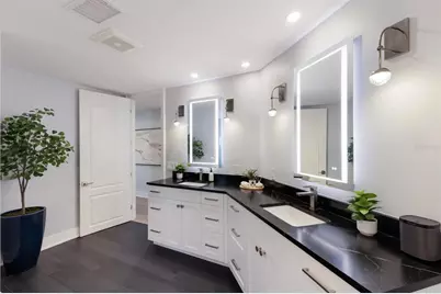 367 W Royal Flamingo Drive, Sarasota, FL 34236 - Photo 32