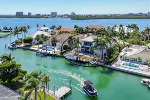 367 W Royal Flamingo Dr, Sarasota, FL 34236 - Photo 4