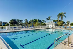 1109 Edgewater Cir, Bradenton, FL 34209 - Photo 32