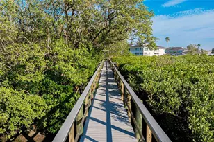 1109 Edgewater Cir, Bradenton, FL 34209 - Photo 48