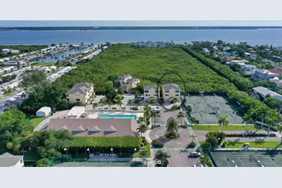 653 Cedars Court, Longboat Key, FL 34228 - Photo 1