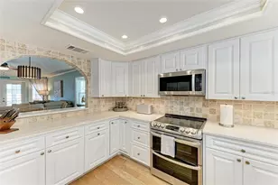 1552 Stickney Point Rd, Sarasota, FL 34231 - Photo 10