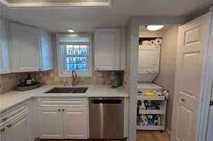 1552 Stickney Point Rd, Sarasota, FL 34231 - Photo 12