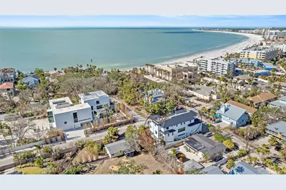 7007 Point Of Rocks Road, Sarasota, FL 34242 - Photo 6