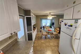 808 53rd Ave E, Bradenton, FL 34203 - Photo 6