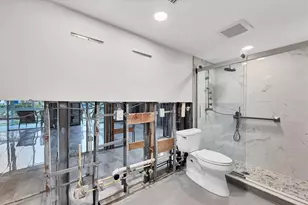 2100 Benjamin Franklin Dr, Sarasota, FL 34236 - Photo 24