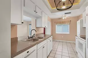 3608 Joyce Dr, Bradenton, FL 34208 - Photo 14