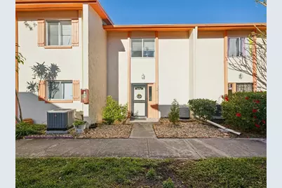 1655 58th Terrace S #7, Saint Petersburg, FL 33712 - Photo 1