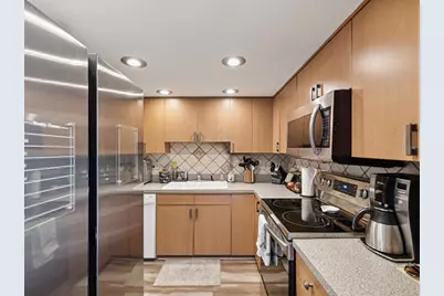 1655 58th Terrace S #7, Saint Petersburg, FL 33712 - Photo 2