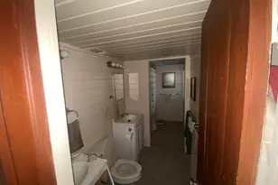 175 Island Cir, Sarasota, FL 34242 - Photo 10