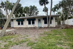 175 Island Cir, Sarasota, FL 34242 - Photo 2