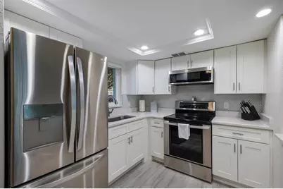 3751 S School Avenue #11, Sarasota, FL 34239 - Photo 8