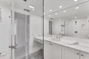 100 Sands Point Rd, Longboat Key, FL 34228 - Photo 20