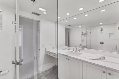 100 Sands Point Road #323, Longboat Key, FL 34228 - Photo 16