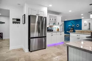 31 Lands End Ln, Sarasota, FL 34242 - Photo 16