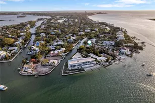 31 Lands End Ln, Sarasota, FL 34242 - Photo 4