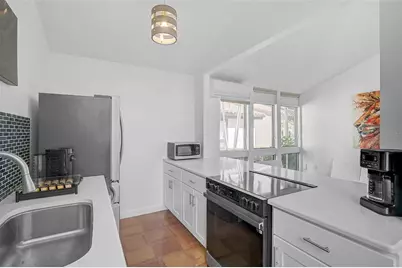 800 S Blvd Of Presidents #12, Sarasota, FL 34236 - Photo 10