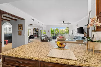 866 Hudson Avenue #866, Sarasota, FL 34236 - Photo 4