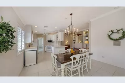 7575 Quinto Drive, Sarasota, FL 34238 - Photo 10