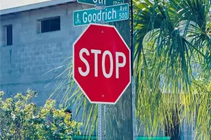 1705 6th St, Sarasota, FL 34236 - Photo 12