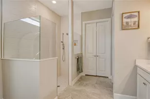 8052 Grande Shores Dr, Sarasota, FL 34240 - Photo 24