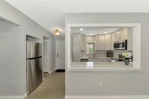 1618 Stickney Point Rd, Sarasota, FL 34231 - Photo 22