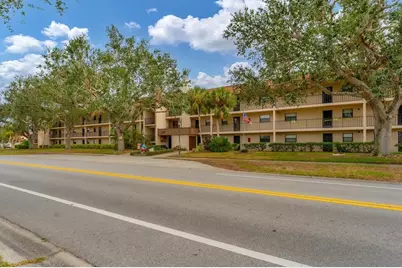 104 Capri Isles Boulevard #112, Venice, FL 34292 - Photo 4