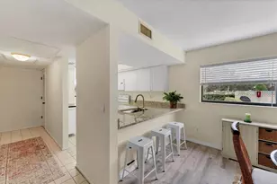 104 Capri Isles Blvd, Venice, FL 34292 - Photo 8