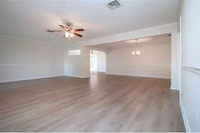 7213 Las Casas Drive, Sarasota, FL 34243 - Photo 4