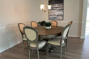 7213 Las Casas Dr, Sarasota, FL 34243 - Photo 6