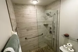 8735 Olde Hickory Ave, Sarasota, FL 34238 - Photo 18