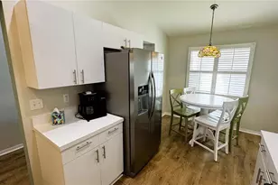 8735 Olde Hickory Ave, Sarasota, FL 34238 - Photo 10