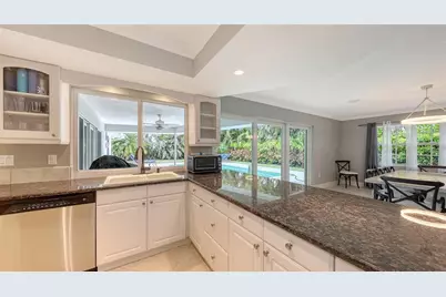 605 Wild Turkey Lane, Sarasota, FL 34236 - Photo 18