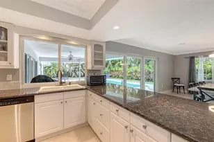 605 Wild Turkey Ln, Sarasota, FL 34236 - Photo 18