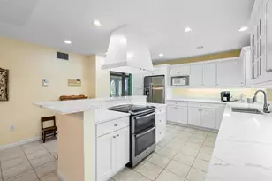 7056 Hawks Harbor Cir, Bradenton, FL 34207 - Photo 14