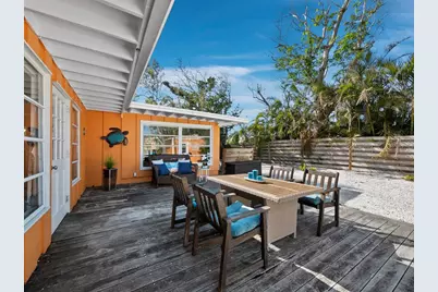 711 Russell Street, Longboat Key, FL 34228 - Photo 34