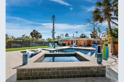 711 Russell Street, Longboat Key, FL 34228 - Photo 32