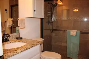 142 Pineneedle Dr, Bradenton, FL 34210 - Photo 12