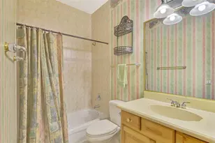 4914 Lakescene Pl, Sarasota, FL 34243 - Photo 32