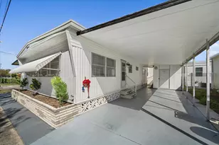 2103 18th St W, Bradenton, FL 34205 - Photo 2