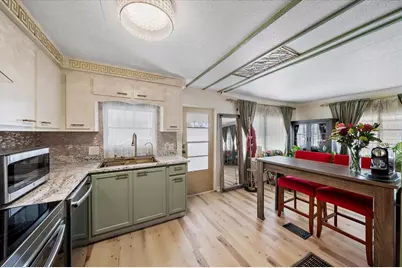 2103 18th Street W, Bradenton, FL 34205 - Photo 8