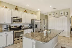 8115 Miramar Way, Lakewood Ranch, FL 34202 - Photo 14