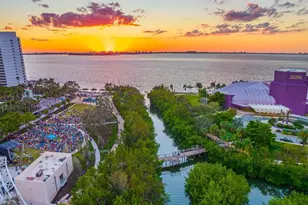 1305 4th St, Sarasota, FL 34236 - Photo 10