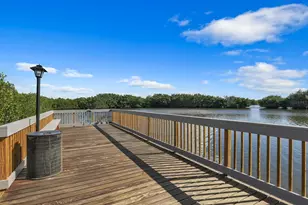 7350 Marathon Dr, Seminole, FL 33777 - Photo 16