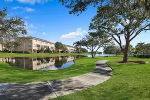 7350 Marathon Dr, Seminole, FL 33777 - Photo 20