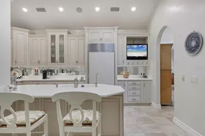 7261 Villa Deste Drive, Sarasota, FL 34238 - Photo 8